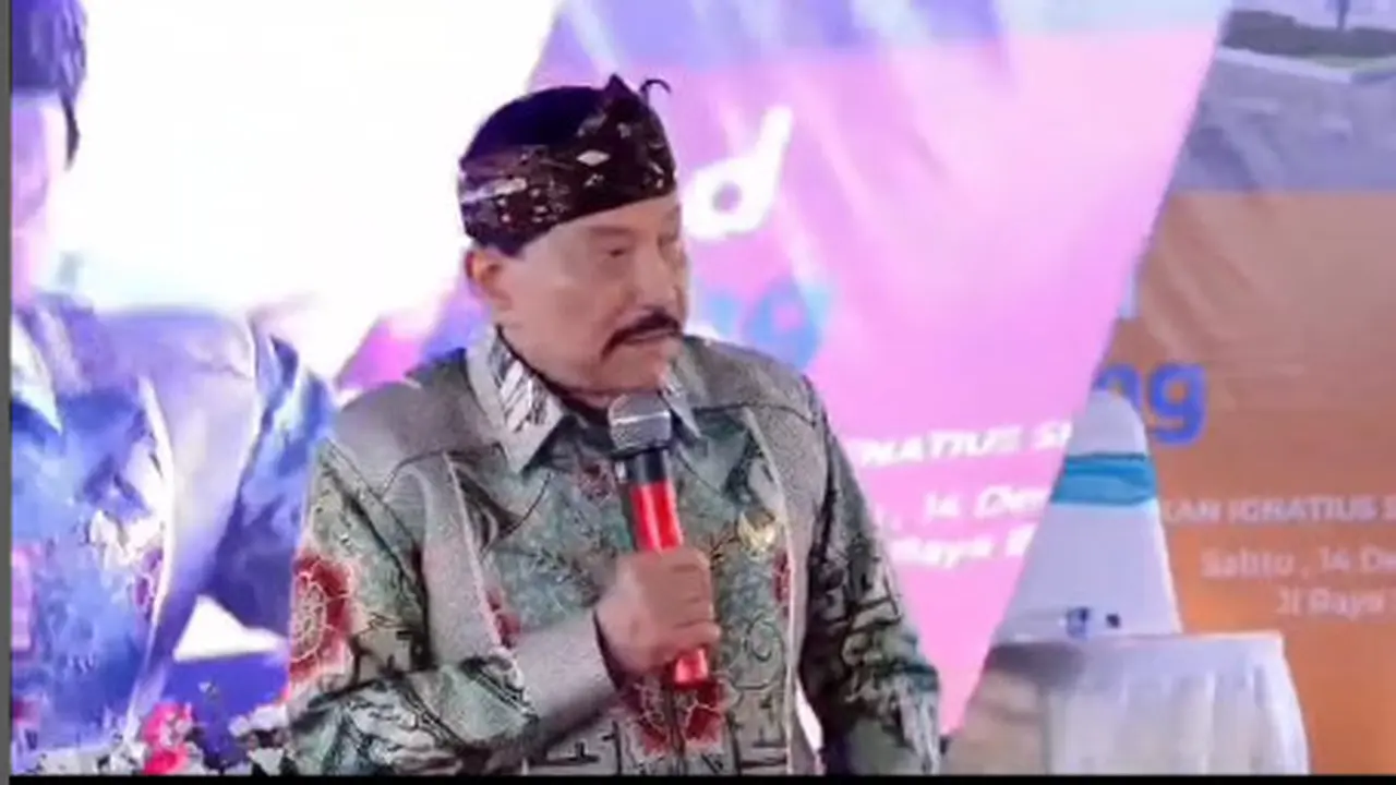 Momen AM Hendropriyono Nyaris Tertimpa Videotron
