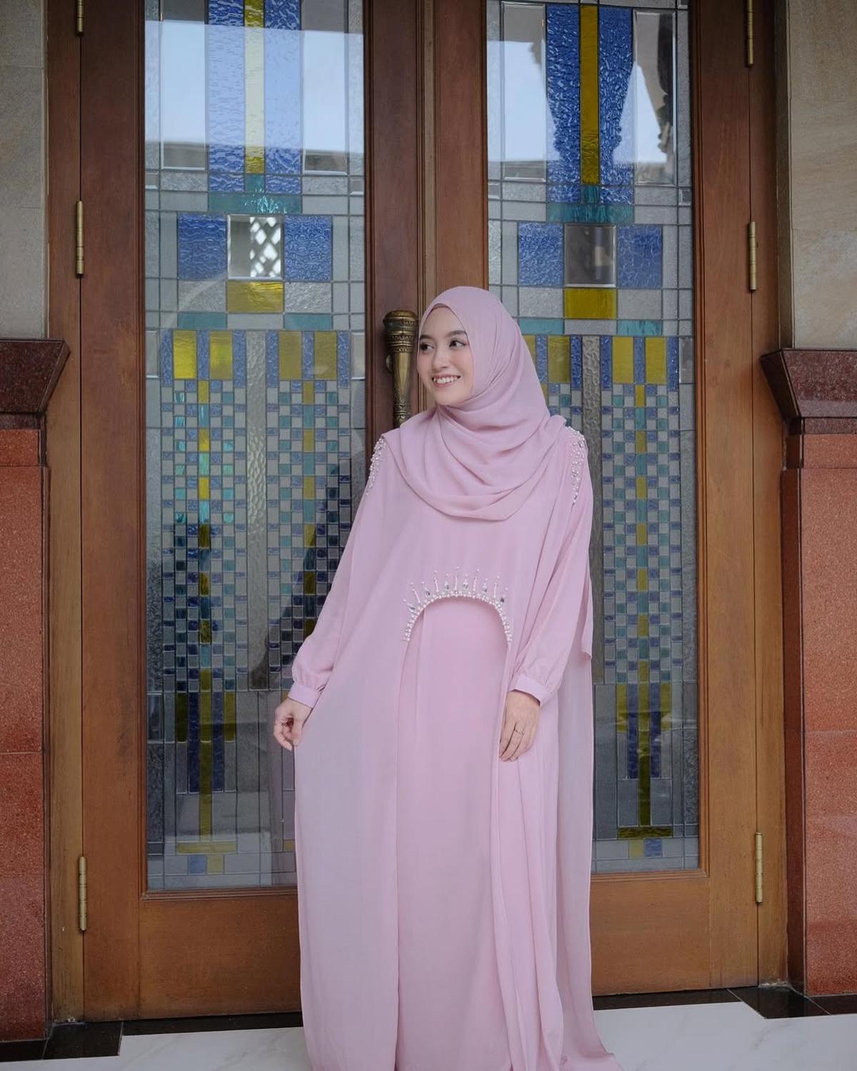 6 Rekomendasi Gaya Hijab Nabilah Ayu eks JKT48, Inspirasi Tampil Anggun dan Tetap Stylish