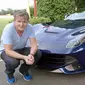 Gordon Ramsay, koki dunia ini memiliki 15 Ferrari di garasi mobilnya (Foto: Carcrushing)