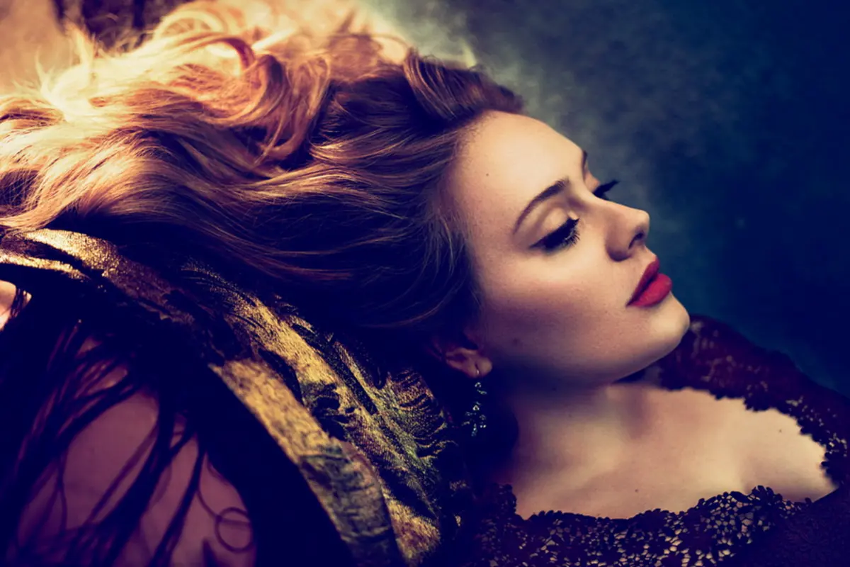 Jadi Artis Terbaik, Adele Disandingkan dengan The Beatles
