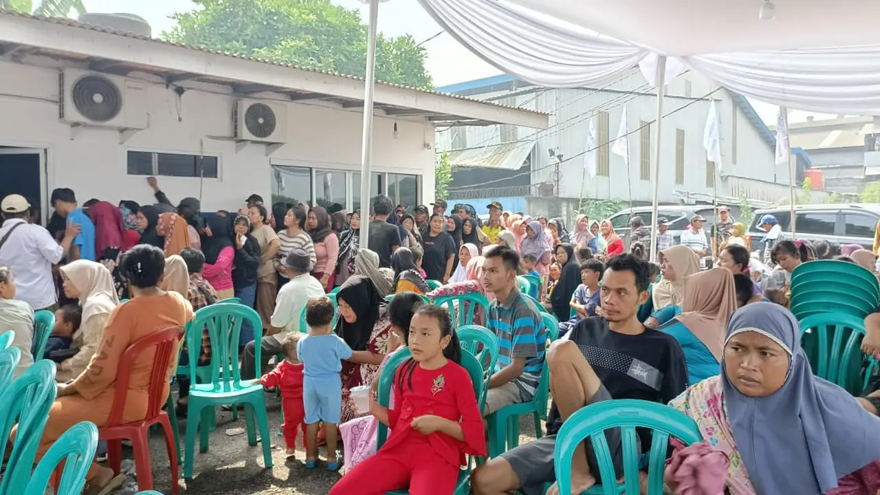 Ikatan Pemulung Indonesia (IPI) menyelenggarakan layanan pengobatan gratis bagi para pemulung.