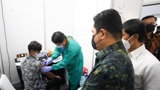 Menteri Badan Usaha Milik Negara (BUMN) Erick Thohir menghadiri kick off uji klinis vaksin covid-19 tahap III di Semarang, Jawa Tengah, Kamis (9/6/2022). (Dok BUMN)