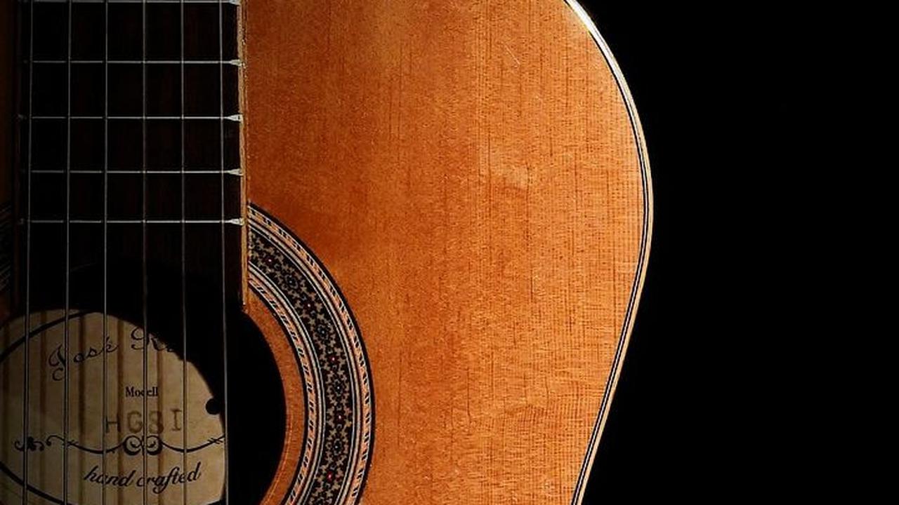Cara Stem Gitar Mudah dan Anti Gagal, Pemula Wajib Tahu