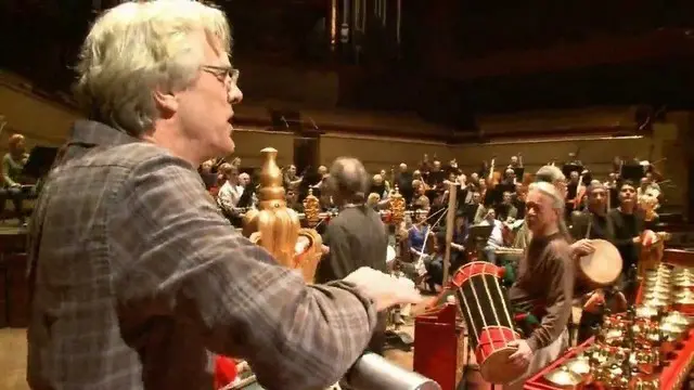 Stewart Copeland mempersembahkan Gamelan D'Drum di Morton Meyerson Symphony Center, Dallas, Texas, 5 Februari 2011.