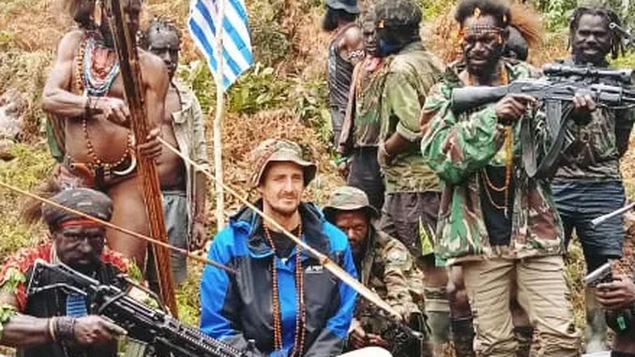 Jenderal TNI itu menegaskan, pihaknya memilih opsi negosiasi agar tidak ingin jatuh korban.