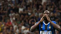 5. Inter Milan (170 juta euro) - Pembelian Romelu Lukaku, Valentino Lazaro, Matteo Politano. (AFP/Miguel Medina)