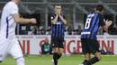 Gelandang Inter Milan, Ivan Perisic, tampak kecewa usai gagal membobol gawang Fiorentina pada laga Serie A Italia di Stadion Giuseppe Meazza, Rabu (26/9/2018). Inter Milan menang 2-1 atas Fiorentina. (AP/Luca Bruno)