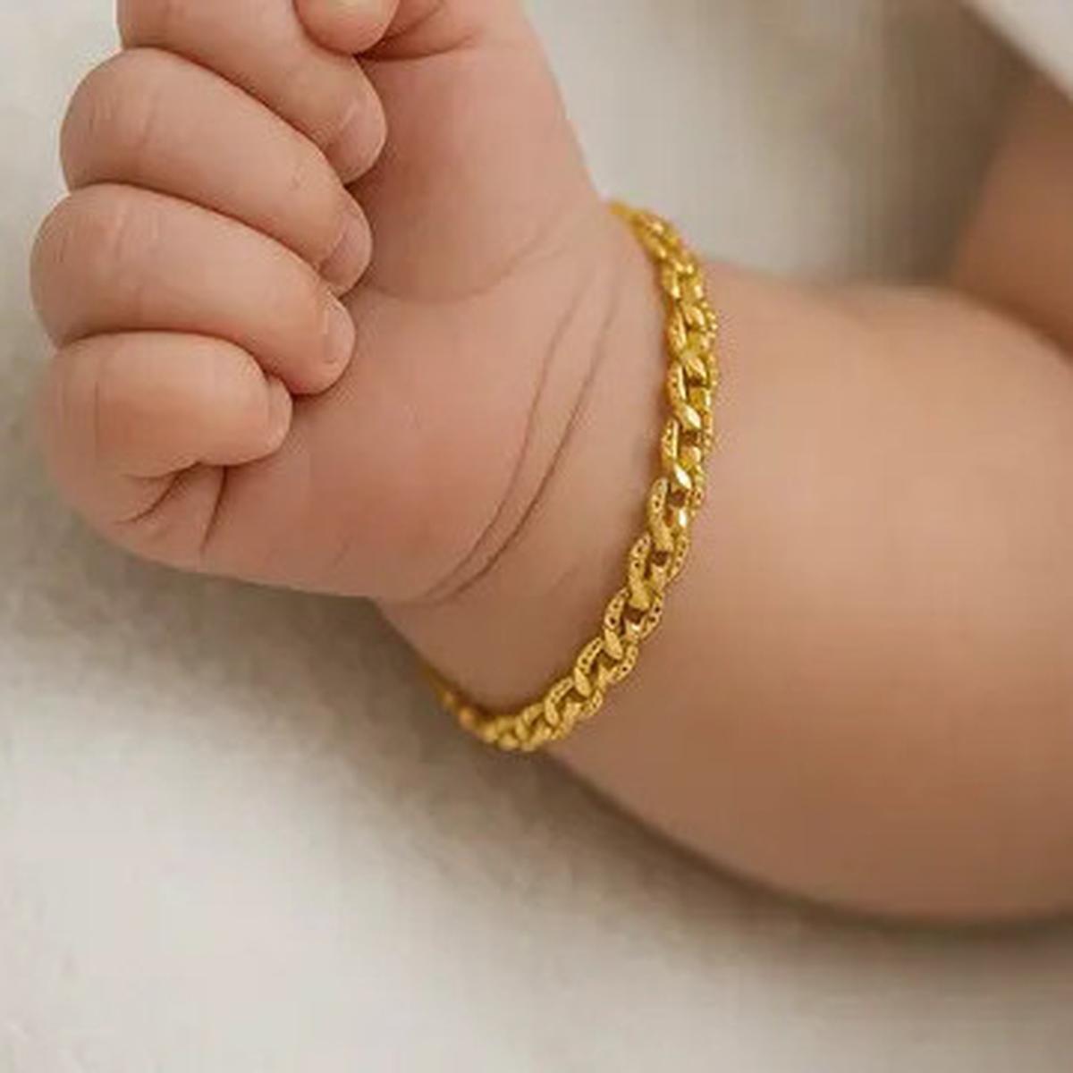8 Tips Memilih Gelang Emas untuk Bayi Baru Lahir yang Sering Diabaikan Orang Tua