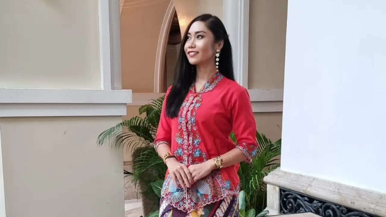Wujud Cinta terhadap Warisan Budaya Indonesia, Selebgram Bella Queen Ikut Gerakan Kebaya Goes to UNESCO