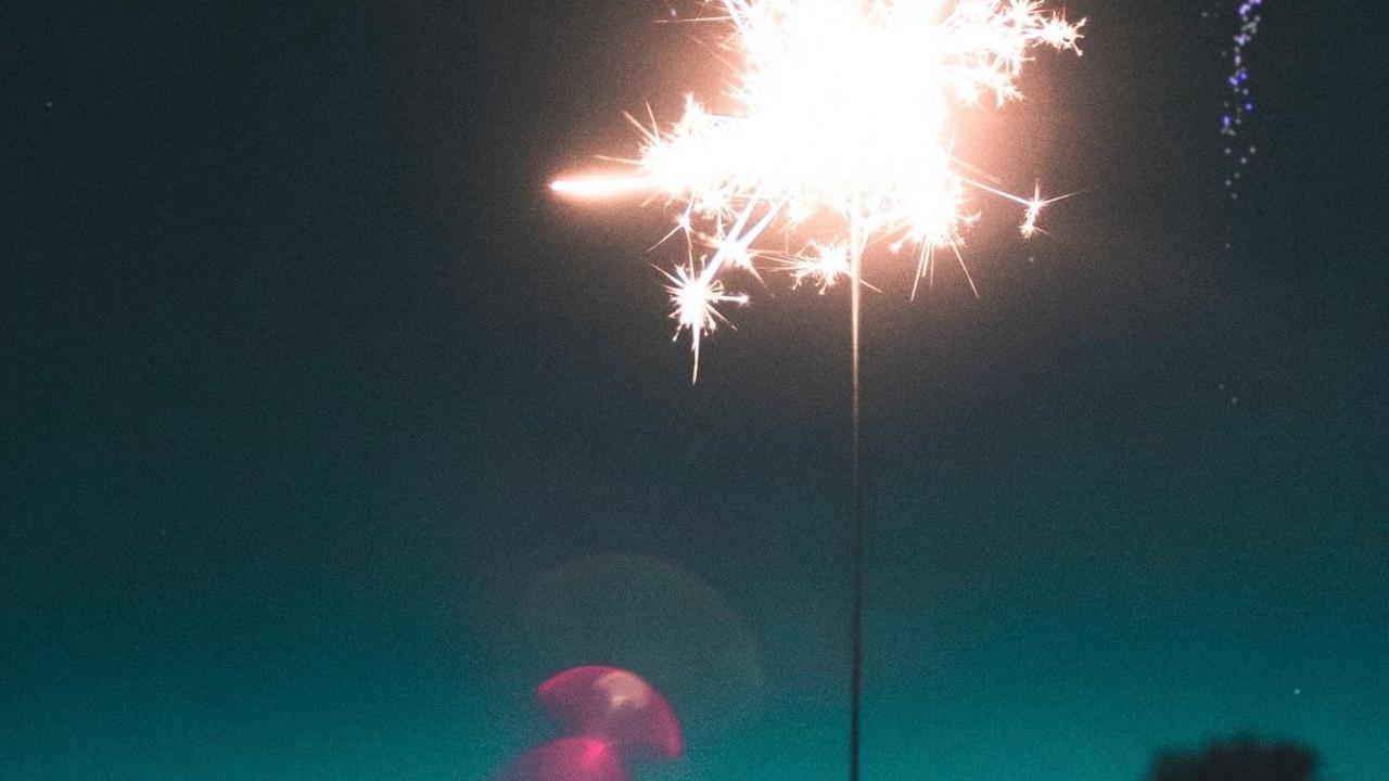 19. Selamat tahun baru! Semoga di tahun ini, semua tujuan dan impian kita tercapai dengan sempurna.<br><br>20. Terima kasih atas segala kebersamaan dan dukungan di tahun lalu. Mari kita rayakan tahun baru dengan semangat yang baru.
