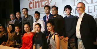 Film yang sudah dinanti-nati akhirnya tayang juga dan hadir di tengah-tengah masyarakat. Ayat-Ayat Cinta 2, sudah tayang di seluruh bioskop di tanah air pada 21 Desember 2017 kemarin. (Nurwahyunan/Bintang.com)