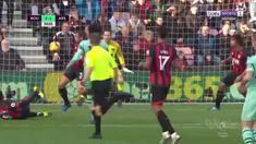 Arsenal meraih kemenangan 2-1 saat bertandang ke markas Bournemouth, Dean Court dalam lanjutan Liga Inggris pekan ke-13, Minggu (25/11/2018).