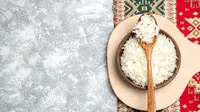 Cuma Pakai 1 Bahan, Ini Tips Mengatasi Nasi yang Terlalu Banyak Air dan Lembek