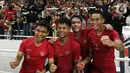 Pemain Timnas Indonesia U-19 merayakan hasil imbang melawan Korea Utara pada laga kualifikasi Grup K Piala AFC U-19 2020 di Stadion Utama Gelora Bung Karno, Jakarta, Minggu (10/11/2019). Indonesia lolos ke putaran Piala AFC U-19 2020 di Uzbekistan. (Liputan6.com/Helmi Fithriansyah)