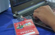 Pemenang Hackathon berkesempatan presentasi di depan Presiden Jokowi
