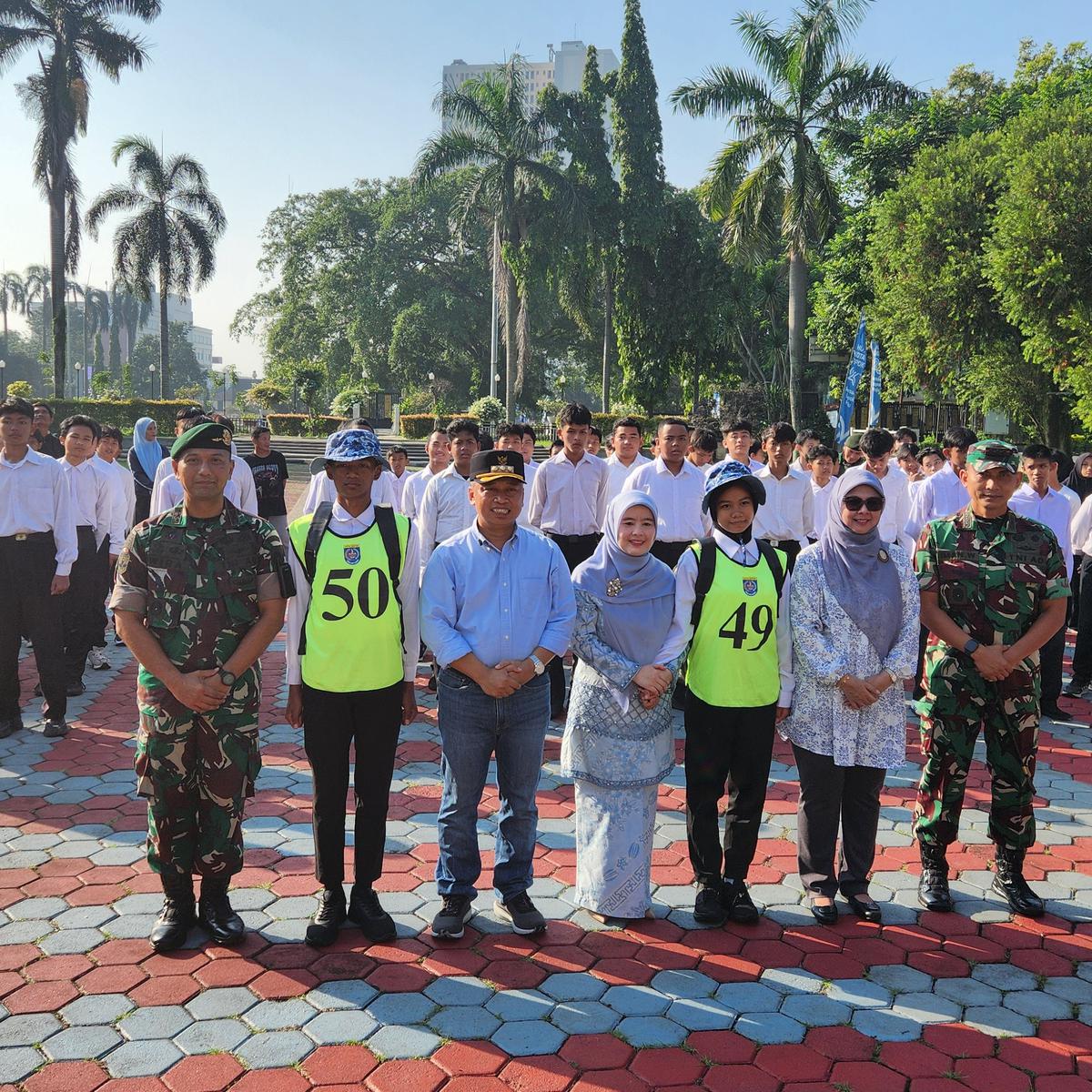 Pemerintah Kota Depok hari ini, telah mengirimkan 90 anak mengikuti pendidikan karakter di Markas Divisi 1 Kostrad, Depok.