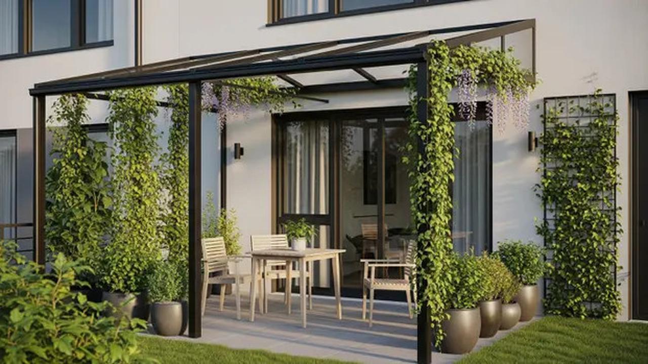 10 Model Teras Rumah Kecil dengan Kanopi Kaca dan Tanaman Merambat 2025, Hadirkan Elegansi Alami