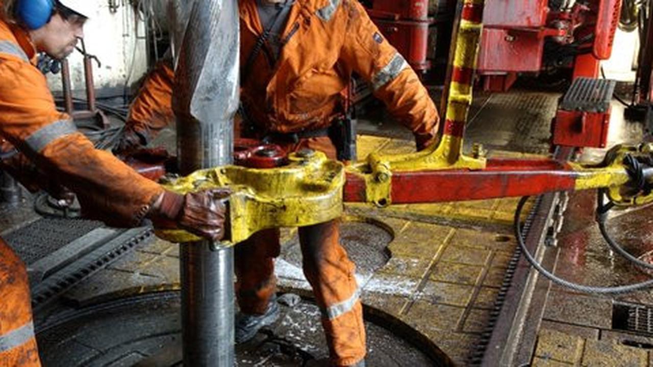 Harga minyak dunia anjlok, Repsol jual aset dan pecat karyawan