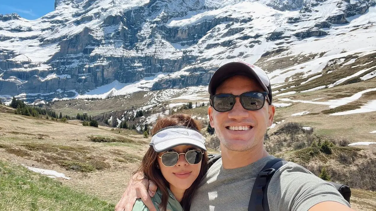 [Fimela] Nana Mirdad dan Andrew White