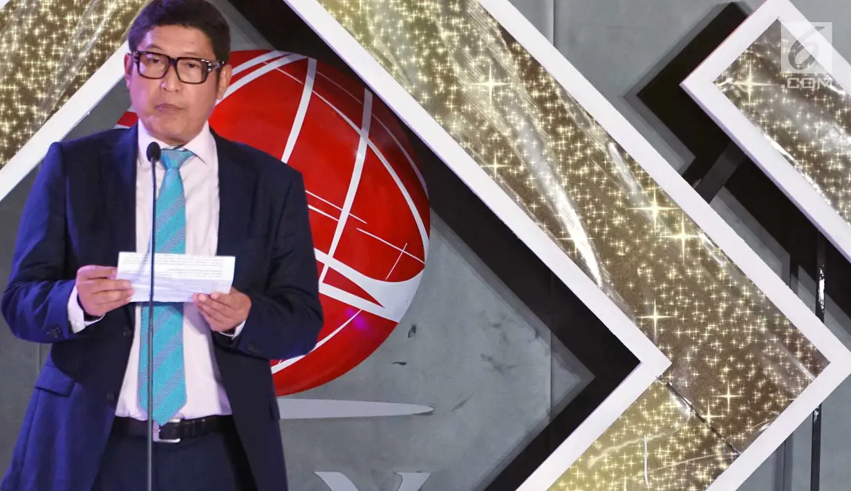 Dirut PT Bursa Efek Indonesia Inarno Djajadi memberikan sambutan pada IDX Channel Innovation Awards 2019 di Jakarta, Rabu (14/8/2019). IDX Channel memberikan apresiasi kepada pemimpin perusahaan dalam penerapan digitalisasi perbankan dan inovasi sepanjang 2018. (Liputan6.com/HO/Eko)
