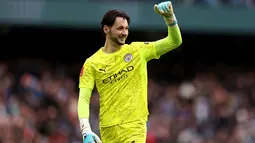 Gabung Leeds United, James Trafford Pecahkan Rekor Transfer Kiper Inggris