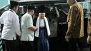 Calon Wakil Presiden dari nomor urut 01 KH Ma'ruf Amin saat tiba di Kantor Majelis Ulama Indonesia (MUI), Jakarta, Selasa (13/11). Kedatangan Ma'ruf Amin untuk memimpin rapat rutin bersama petinggi dan anggota MUI. (Merdeka.com/Iqbal S. Nugroho)