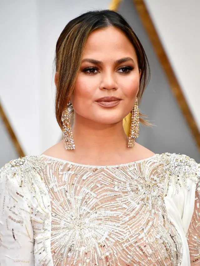 [Bintang] Chrissy Teigen dan John Legend