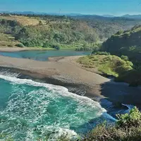 Pantai Puncak Guha, Garut. (garutselatan20.blogspot.com)