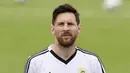 Striker Argentina, Lionel Messi, saat latihan jelang laga Piala Dunia 2018 di Bronnitsy, Rusia, Rabu (13/6/2018). Lionel Messi menjadi tumpuan Timnas Argentina untuk menjuarai Piala Dunia 2018. (AFP/Juan Mabromata)