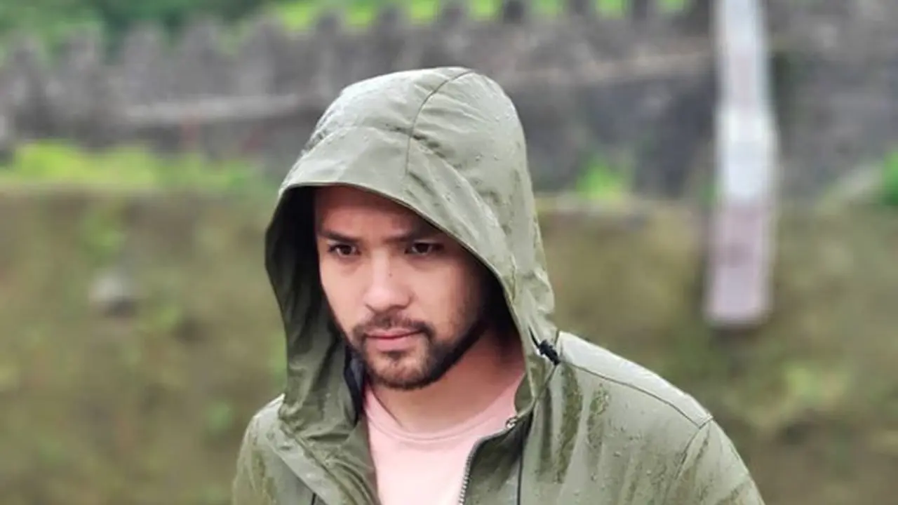 Hans Hosman Pemeran Haris Si Bos Galak di Mega Series Suara Hati Istri: Anjani