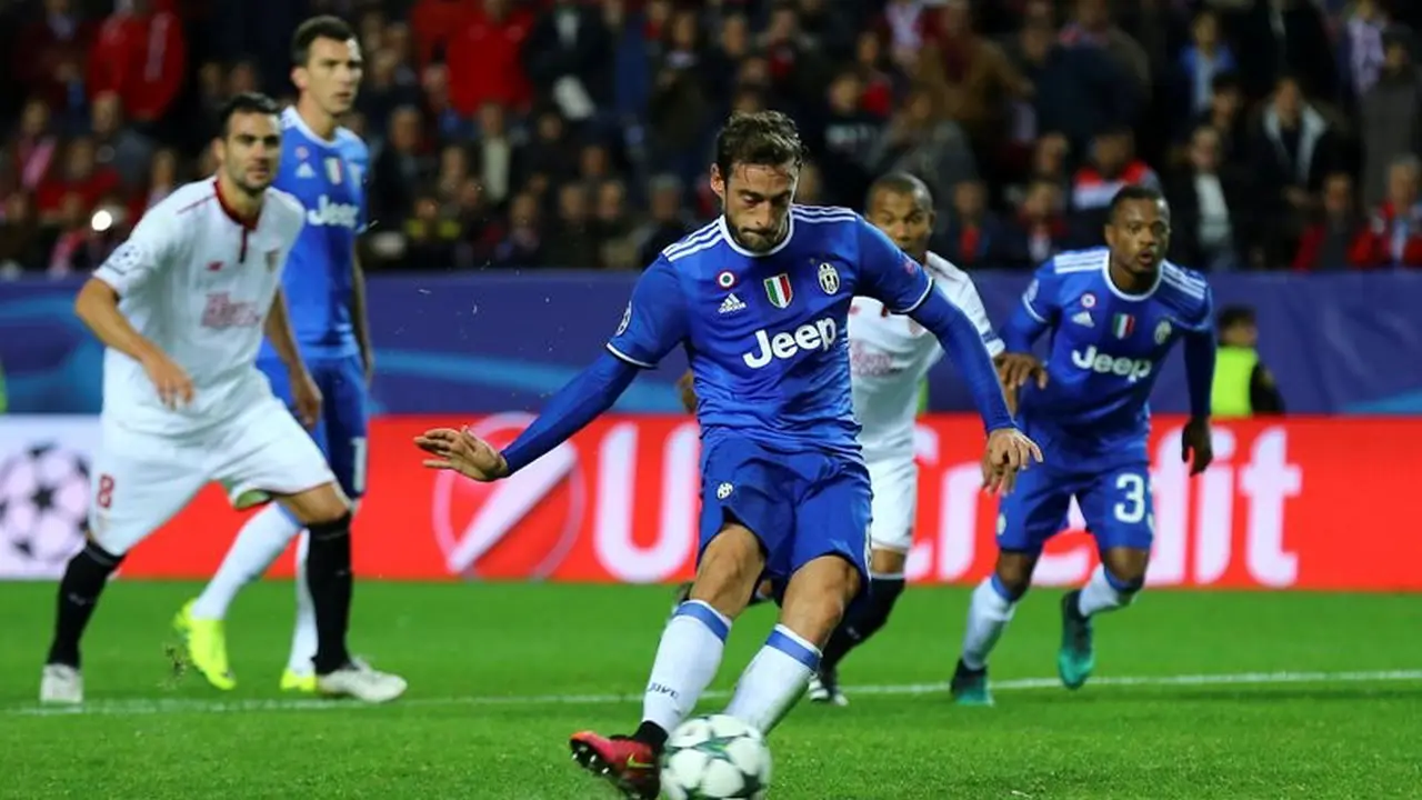 Claudio Marchisio siap kembali memperkuat Juventus. (Reuters/Marcelo del Pozo)