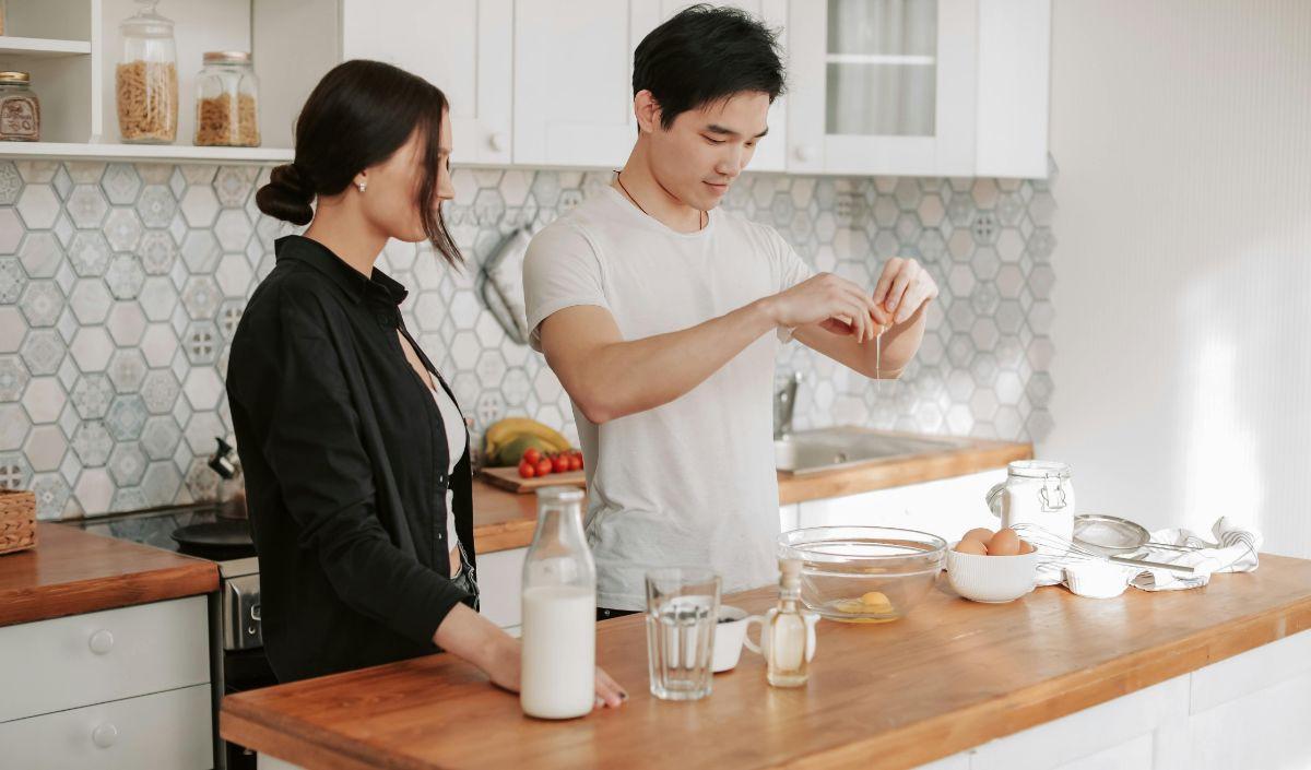 <b>13. Ikuti Kelas Memasak Bersama&nbsp;</b><br>