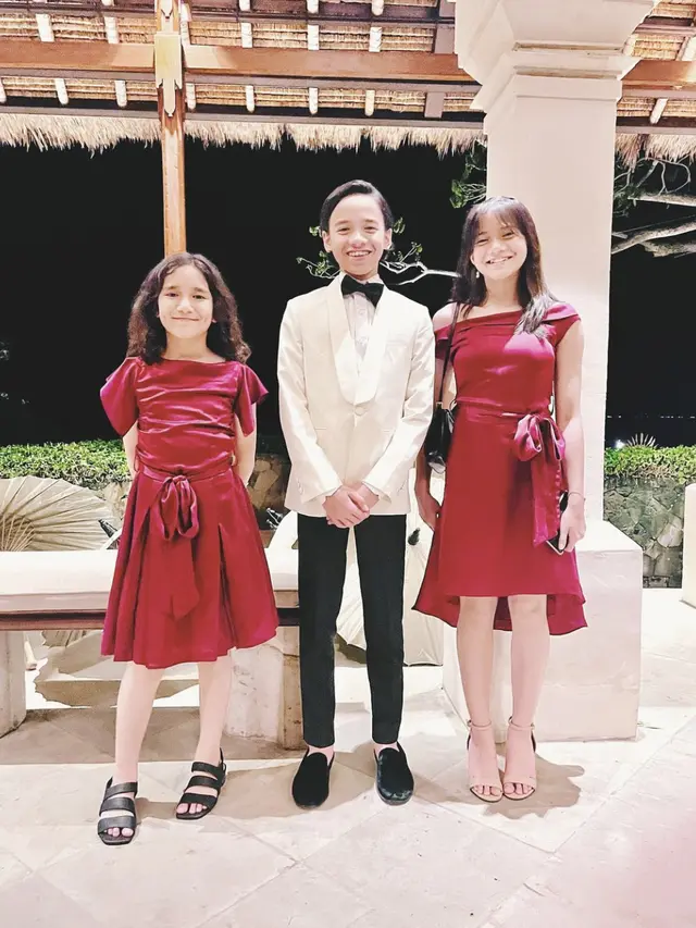 Potret Noah bersama sepupu nya pada resepsi pernikahan/@aishajennifer