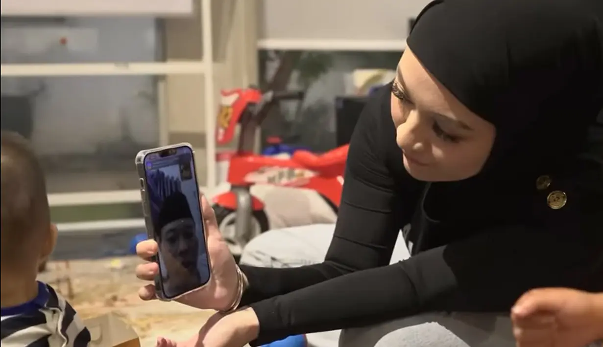 Nathalie Holscher (Youtube/Baim Paula)