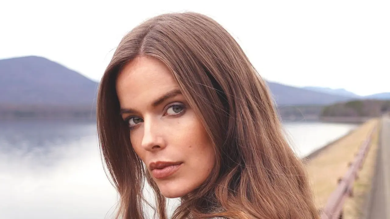 Model Robyn Lawley