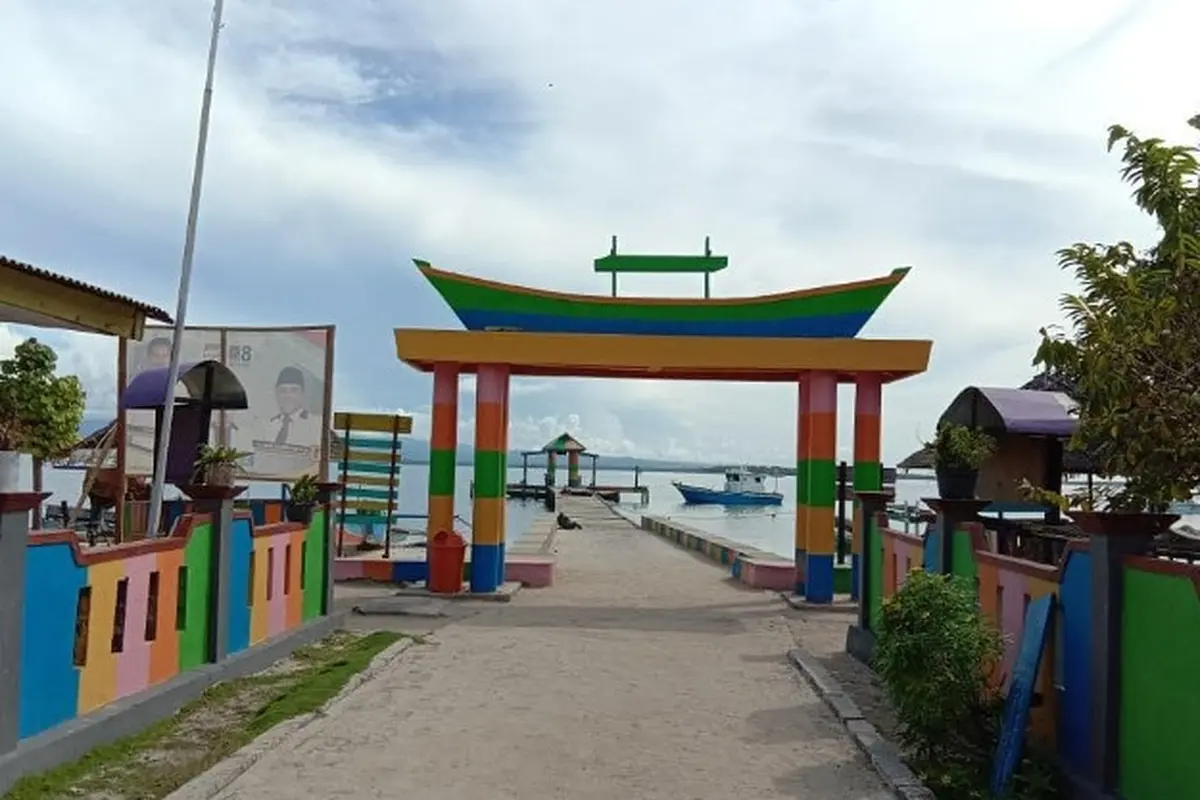 Pulau Kolorai, Maluku Utara