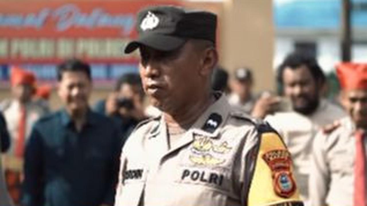 "Nanti kalau saya ke sana, saya mampir ya. Terima kasih, Pak Nurdin," balas Fadil.