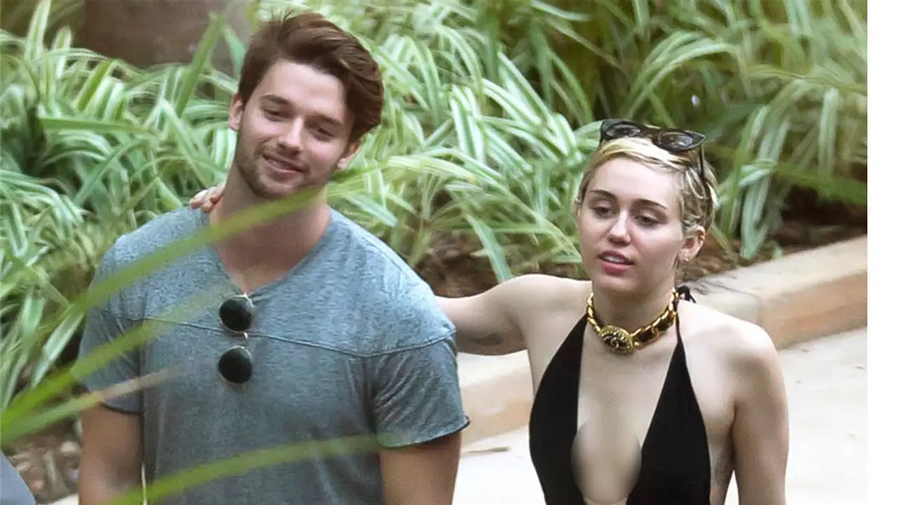 Miley Cyrus dan Patrick Schwarzenegger