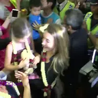 Seperti apa suasana di Bandara Soekarno Hatta ketika empat orang bintang Elif tiba di Jakarta?