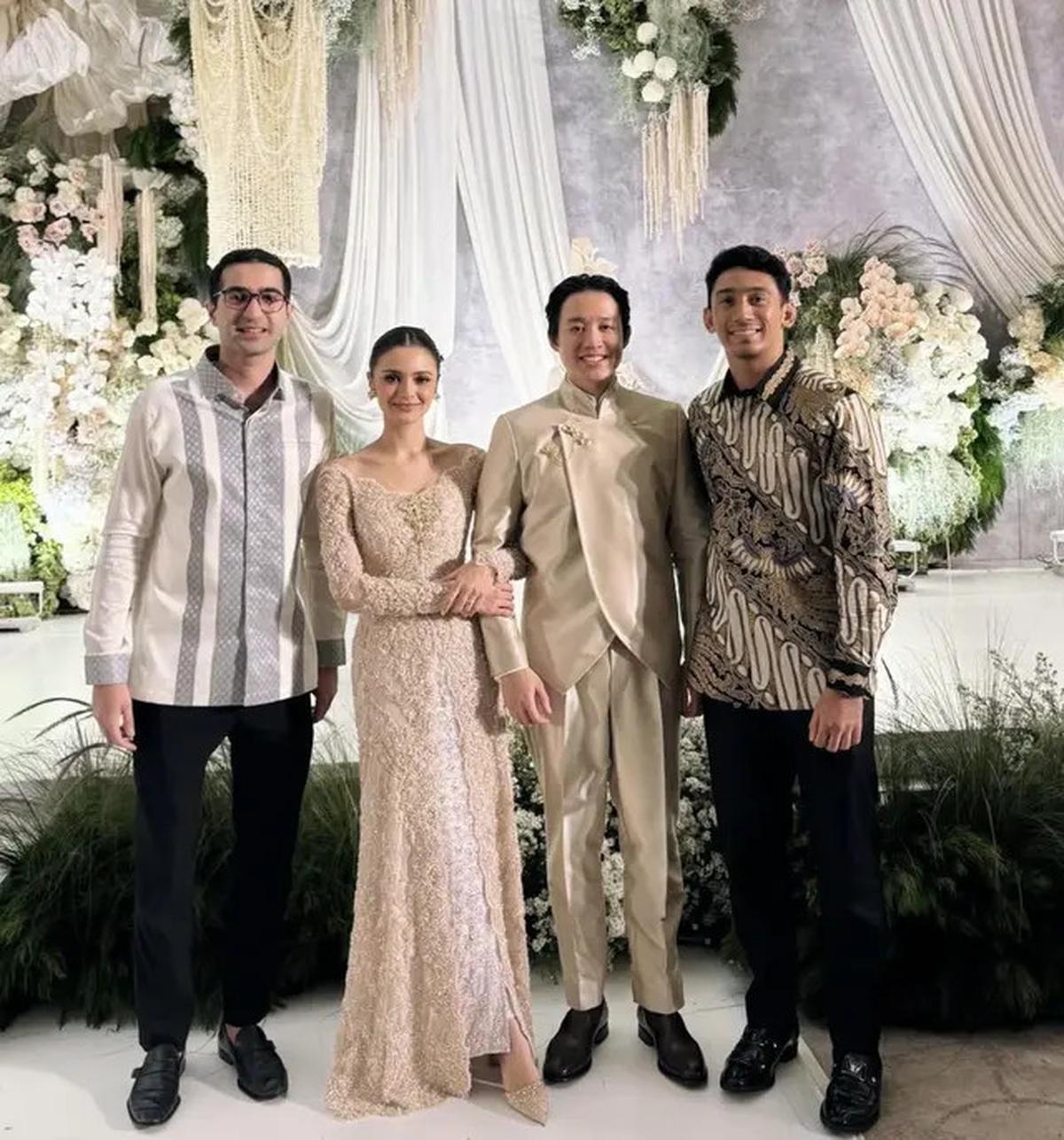 8 Adu Gaya OOTD Kondangan Para Artis saat Hadir di Resepsi Pernikahan Amanda Rawles di Jakarta, Eva Celia hingga Beby Tsabina