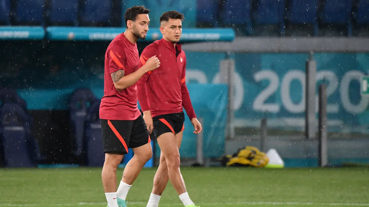 Hakan Calhanoglu dan Cengiz Under