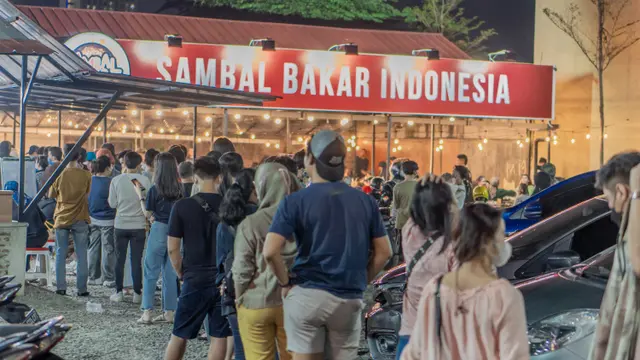Menyantap Sambal Bakar Fenomenal dan Terjangkau Milik Selebgram