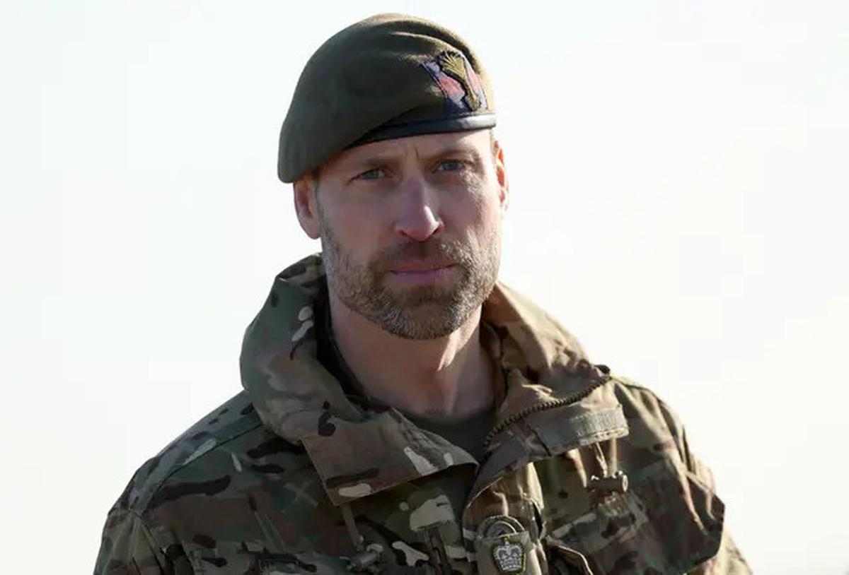 Potret Terbaru Pangeran William Berseragam Militer dan Brewok Bikin Penggemar Histeris