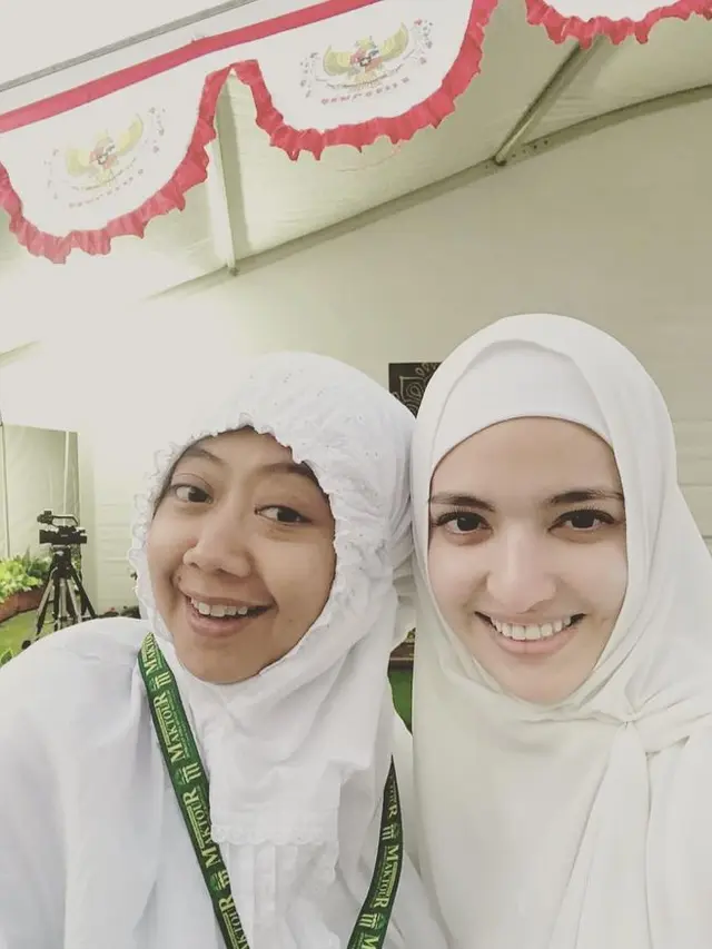 Potret 6 Komedian Cewek Saat Pakai Hijab, Kiky Saputri Bikin Pangling