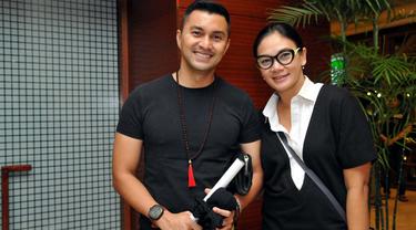 Potret 20 Tahun Pernikahan Anjasmara Dan Dian Nitami News Entertainment Fimela Com