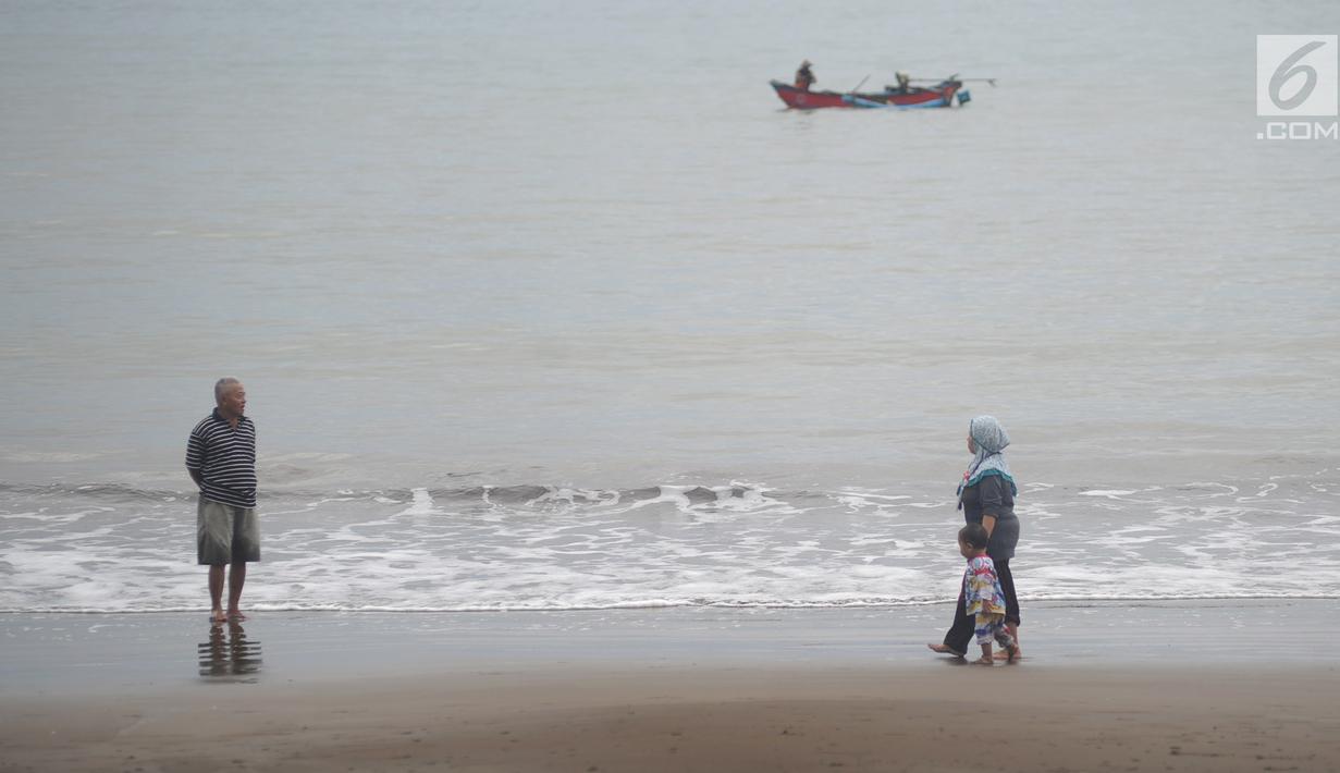 Foto Daya Tarik Pantai Palangpang Di Sukabumi Yang Eksotis