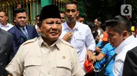 Prabowo dan Bill Gates meninjau langsung program MBG di salah satu ruang kelas SDN Jati 03, Jakarta. (Liputan6.com/Herman Zakharia)