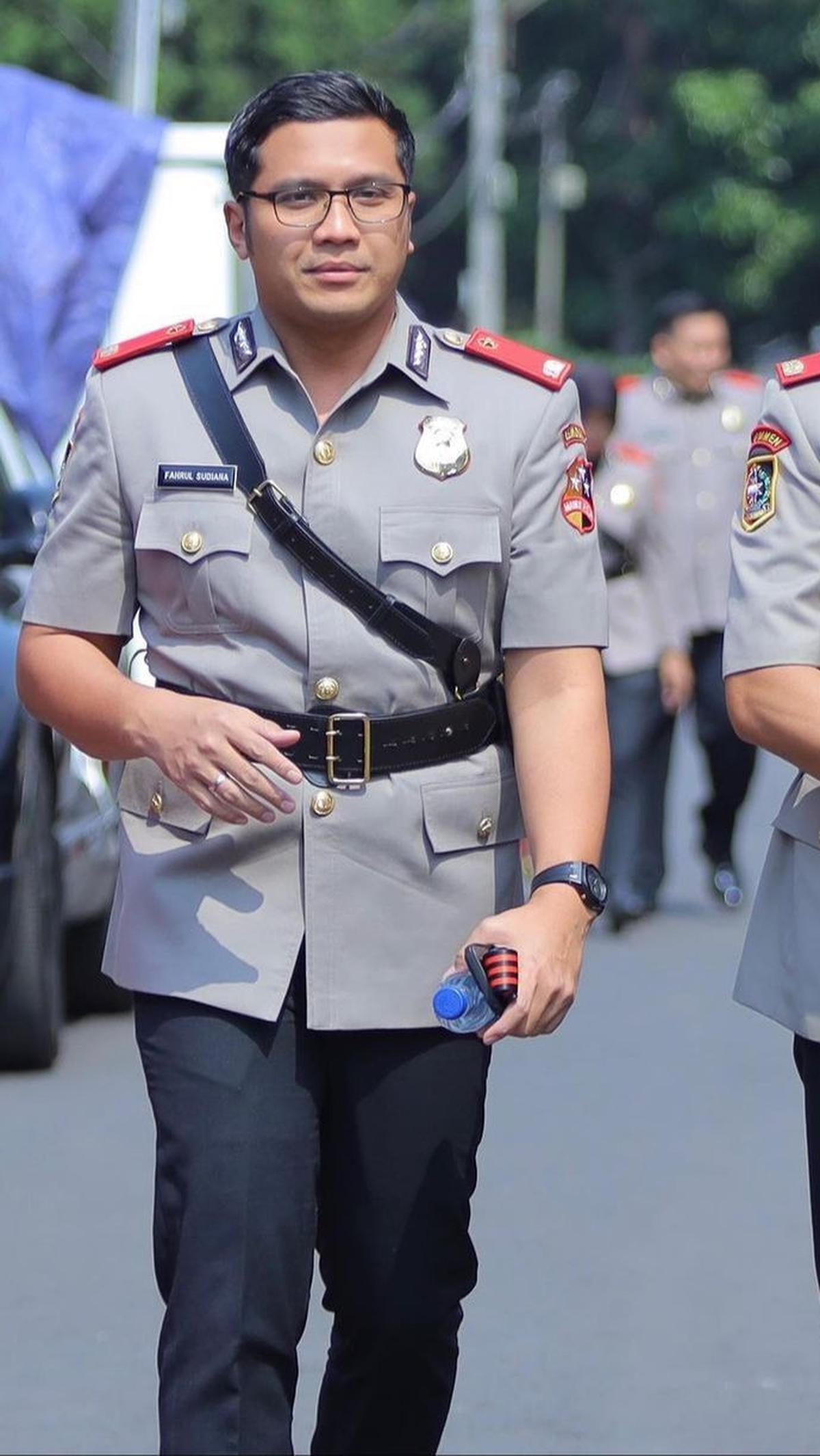 Ia telah dipindah tugaskan setelah bertugas di Polda Metro Jaya selama 10 tahun. <br>