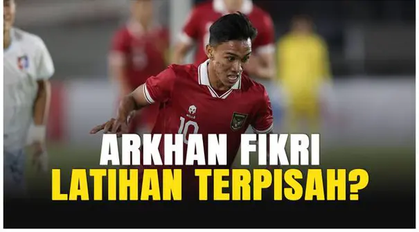 Jelang laga panas melawan Timnas Malaysia U-23 di Piala AFF U-23 2025, skuad Garuda Muda menggelar latihan di Stadion Madya, Jakarta Pusat, Minggu (20/7/2025) petang. Dari 23 pemain yang hadir, gelandang Arema FC, Arkhan Fikri, terlihat berlatih terp...