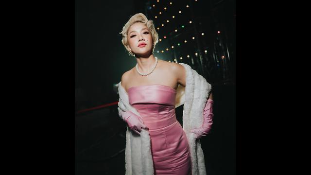 Potret BCL Tampil Glamor ala Marilyn Monroe